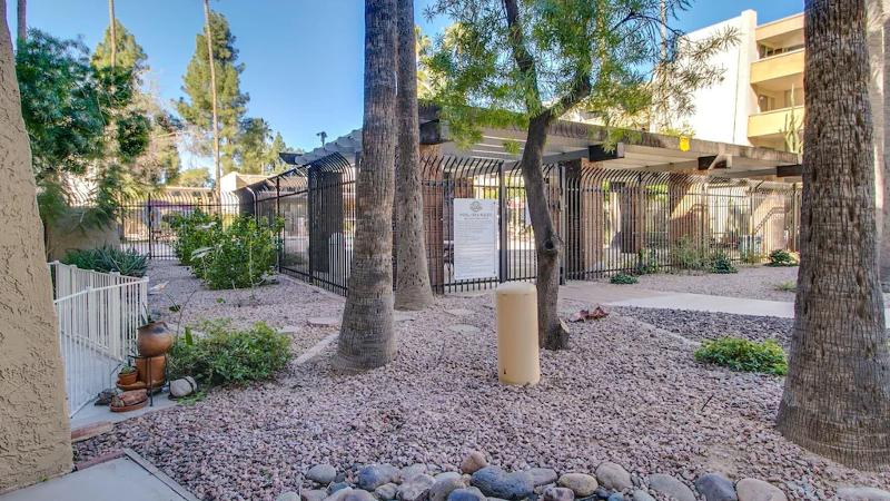 Cozy 2 Bdrm Condo In Heart Of Old Town Scottsdale image