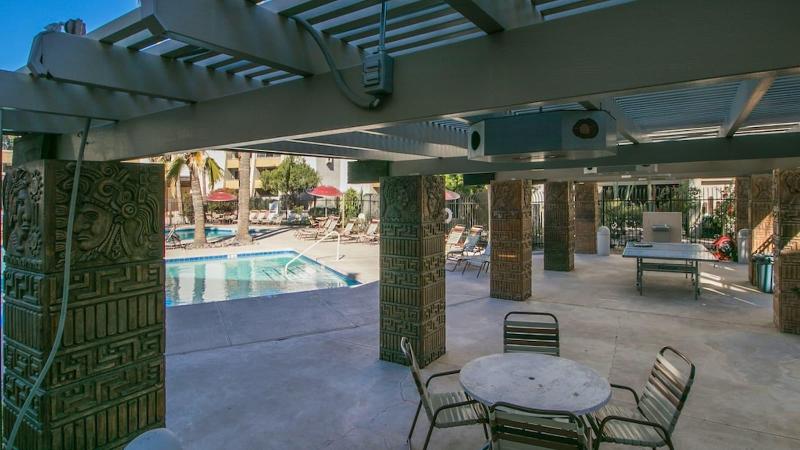 Cozy 2 Bdrm Condo In Heart Of Old Town Scottsdale image