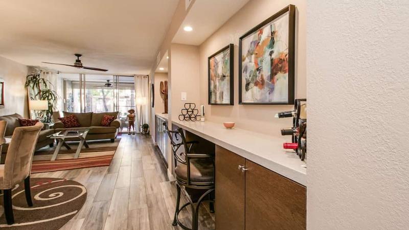 Cozy 2 Bdrm Condo In Heart Of Old Town Scottsdale image