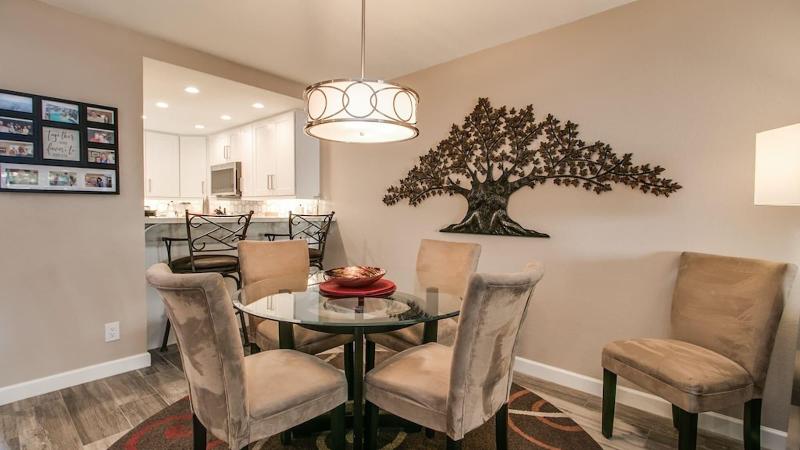 Cozy 2 Bdrm Condo In Heart Of Old Town Scottsdale image