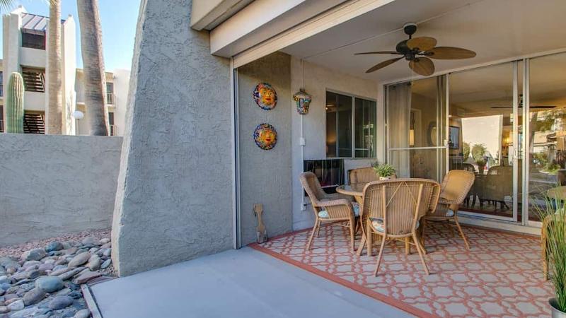 Cozy 2 Bdrm Condo In Heart Of Old Town Scottsdale image