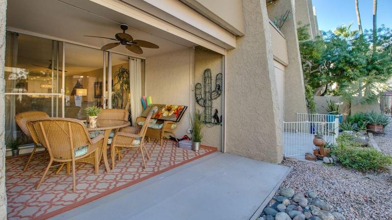 Cozy 2 Bdrm Condo In Heart Of Old Town Scottsdale image