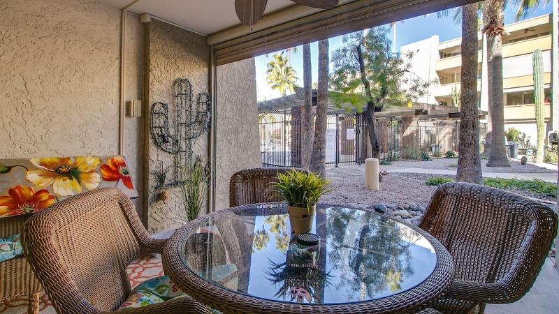 Cozy 2 Bdrm Condo In Heart Of Old Town Scottsdale image