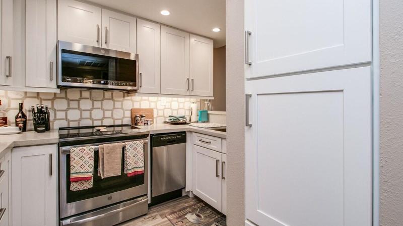 Cozy 2 Bdrm Condo In Heart Of Old Town Scottsdale image