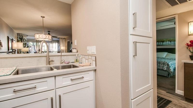 Cozy 2 Bdrm Condo In Heart Of Old Town Scottsdale image