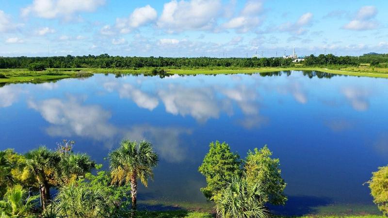 Your Next Orlando Vacation Spot Near Wdw image