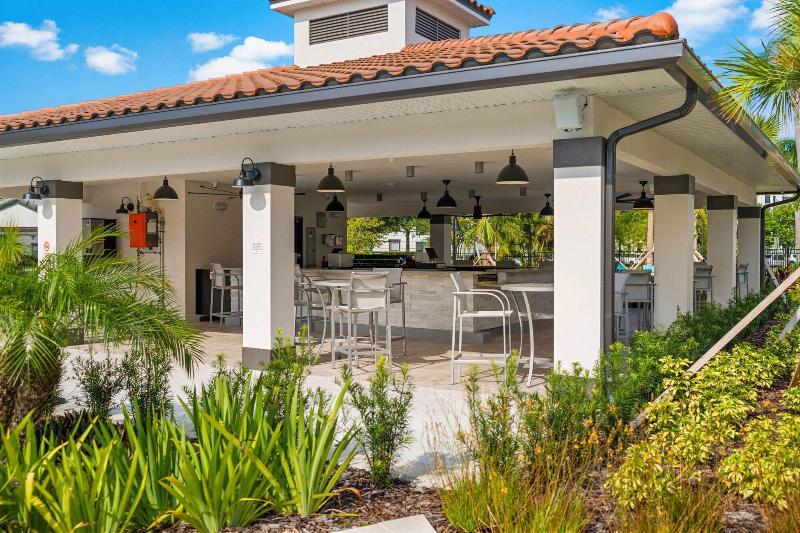 Your Next Orlando Vacation Spot Near Wdw image