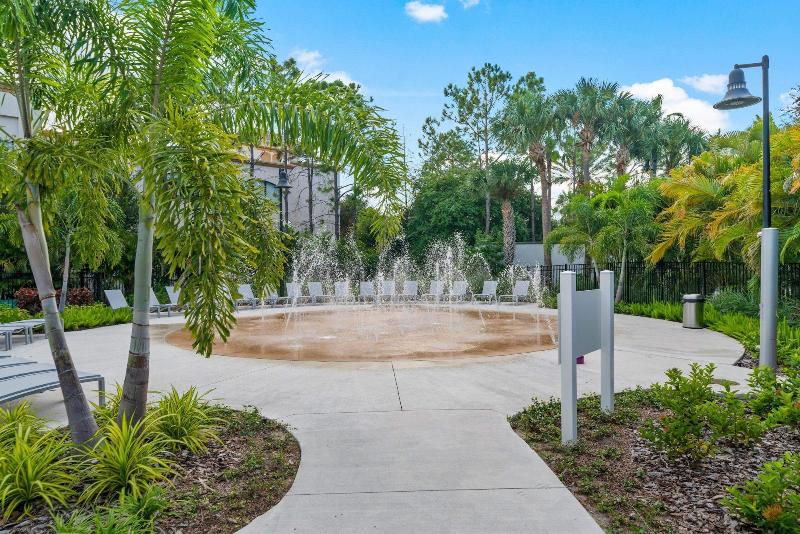 Your Next Orlando Vacation Spot Near Wdw image