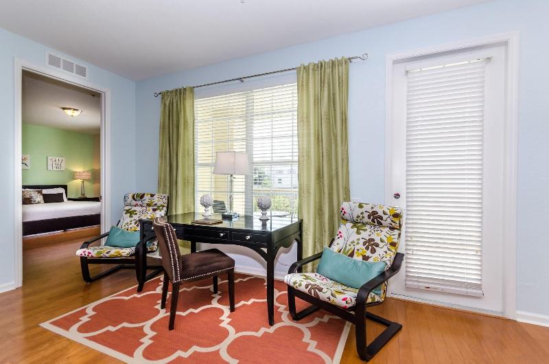 Your Next Orlando Vacation Spot Near Wdw image