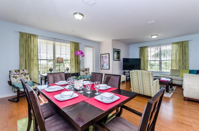 Your Next Orlando Vacation Spot Near Wdw image