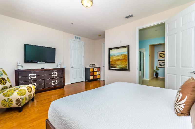 Your Next Orlando Vacation Spot Near Wdw image