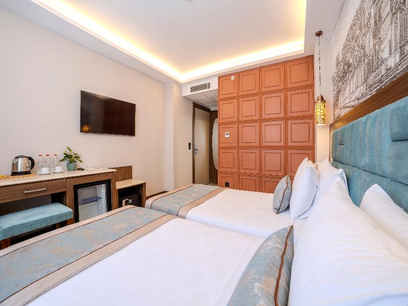 Grand Hilarium Hotel image