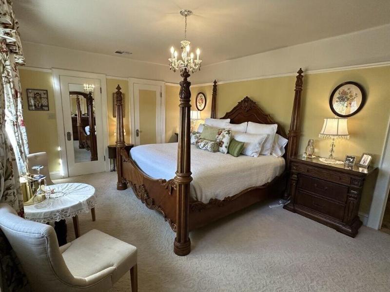 The Inn On Knowles Hill image