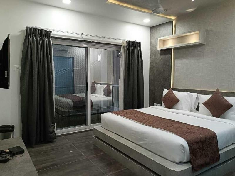 The Fern Residency Ellisbridge Ahmedabad image