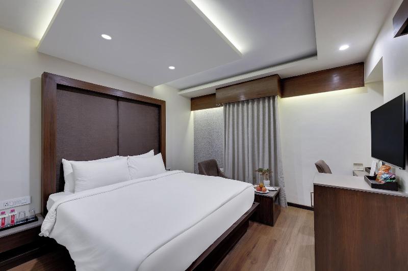 The Fern Residency Ellisbridge Ahmedabad image