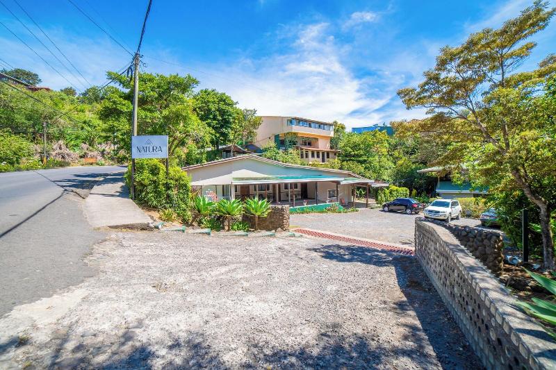 Nata Ra Hotel Monteverde image