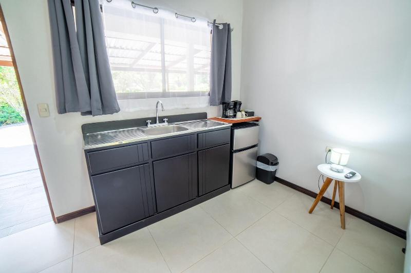 Nata Ra Hotel Monteverde image