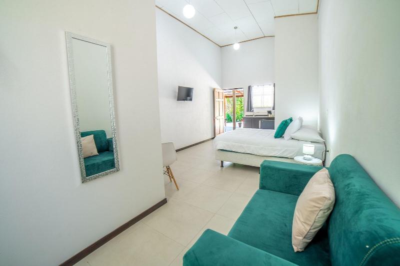 Nata Ra Hotel Monteverde image