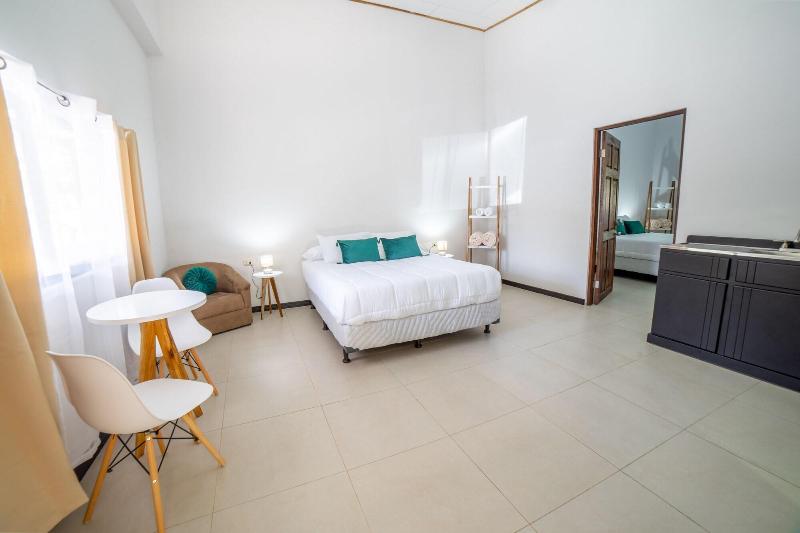 Nata Ra Hotel Monteverde image