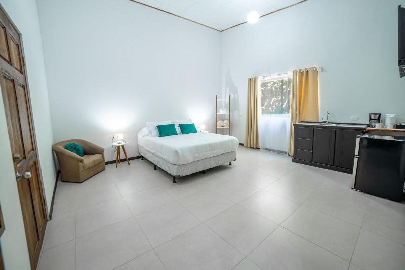 Nata Ra Hotel Monteverde image