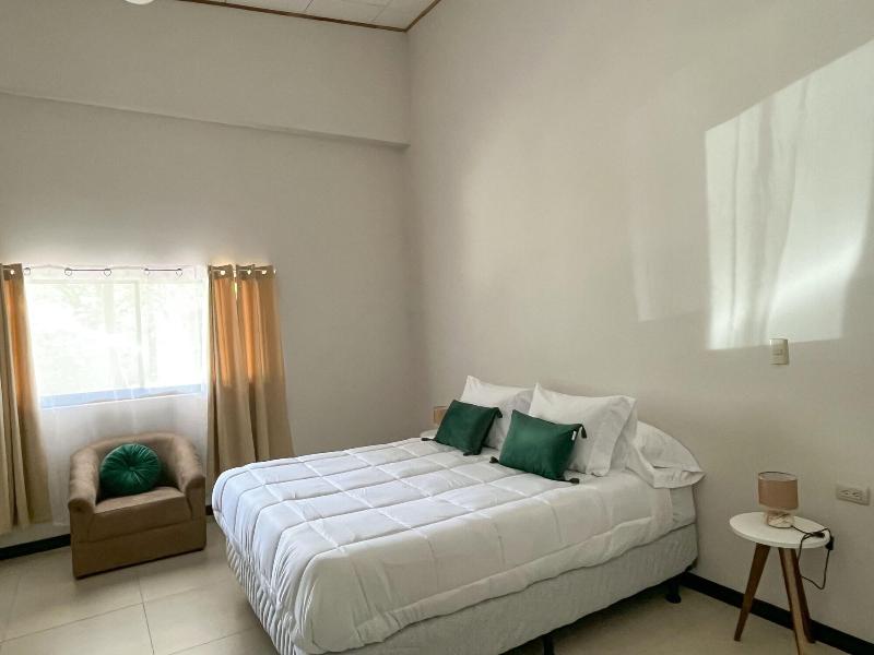 Nata Ra Hotel Monteverde image