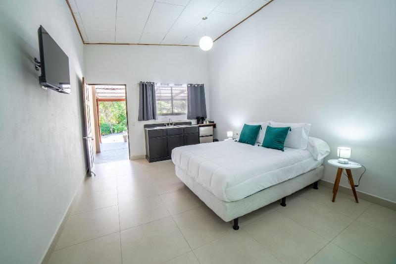 Nata Ra Hotel Monteverde image