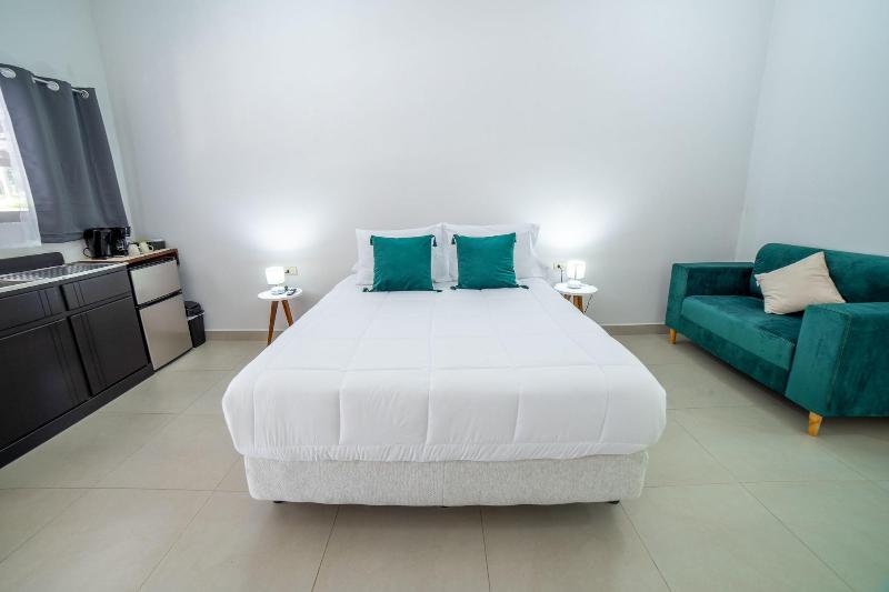 Nata Ra Hotel Monteverde image