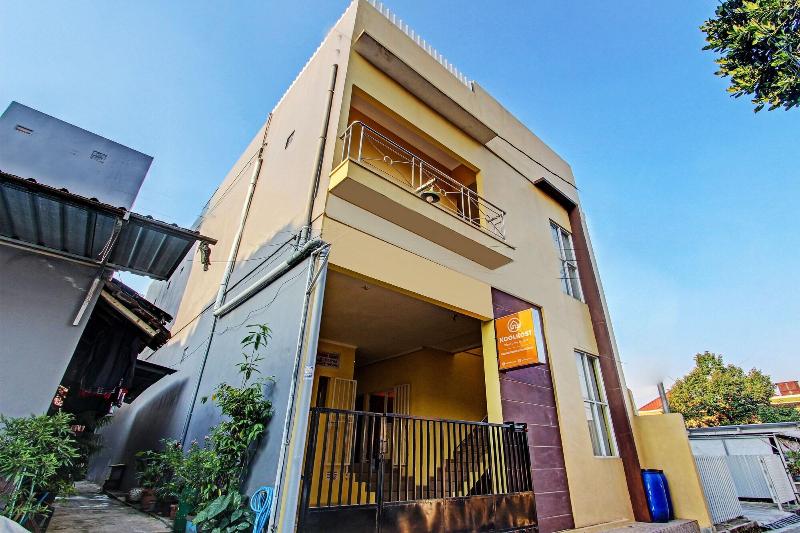 92792 Umi Rahayu Guesthouse — general view