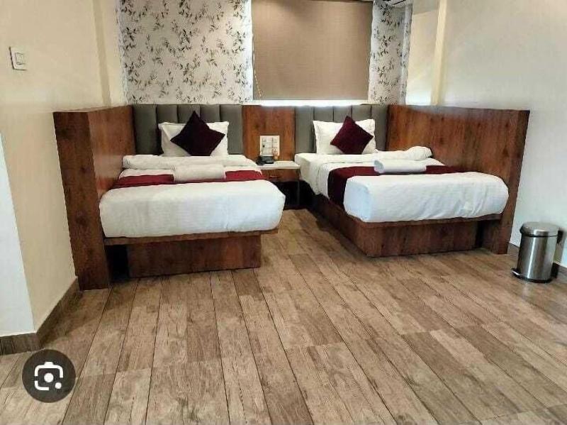 Hotel Daisy image