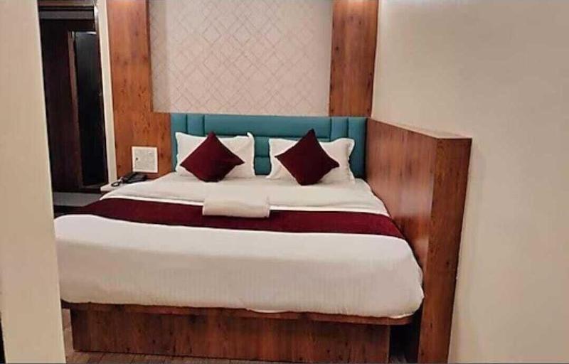 Hotel Daisy image