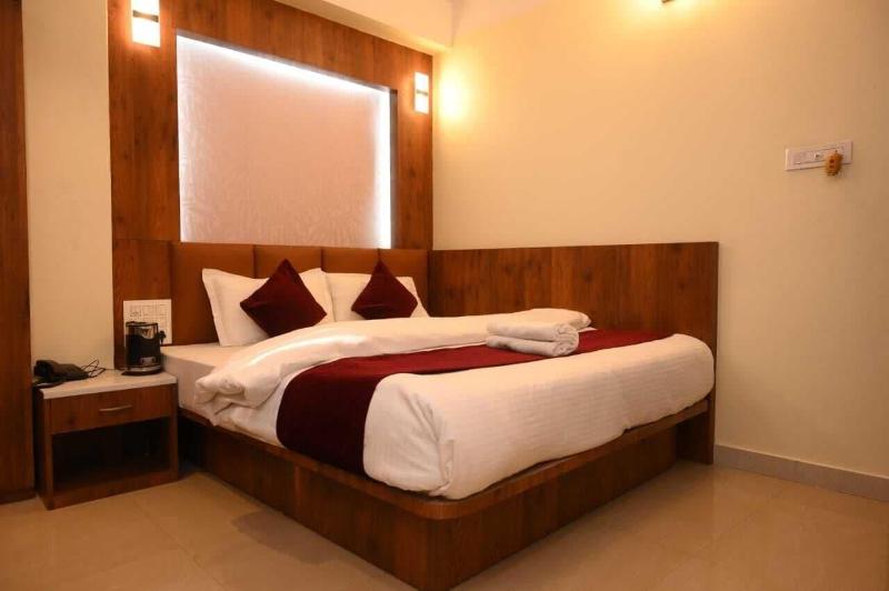 Hotel Daisy image
