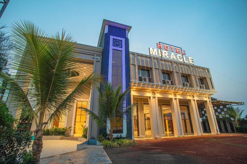 Hotel Miracle — general view