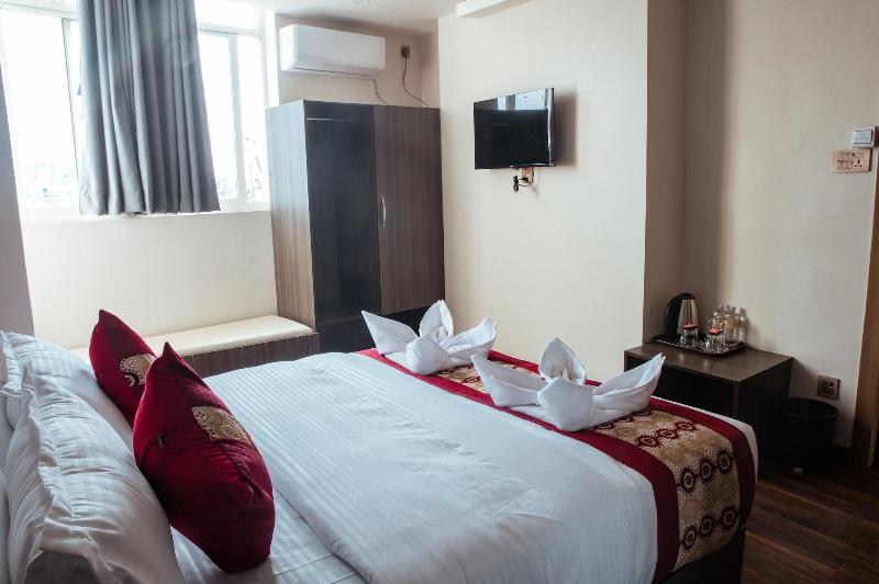 Kusum Airport Hotel image