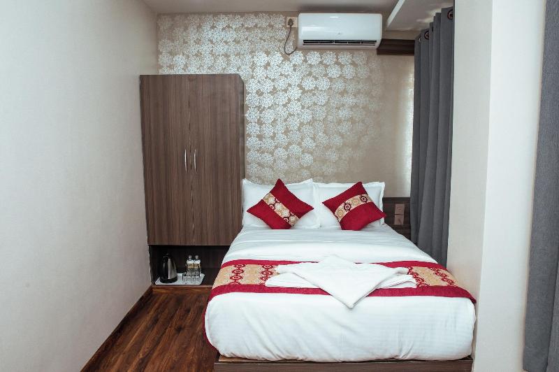 Kusum Airport Hotel image