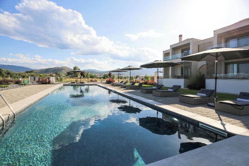 Almyres Luxurious Residences image