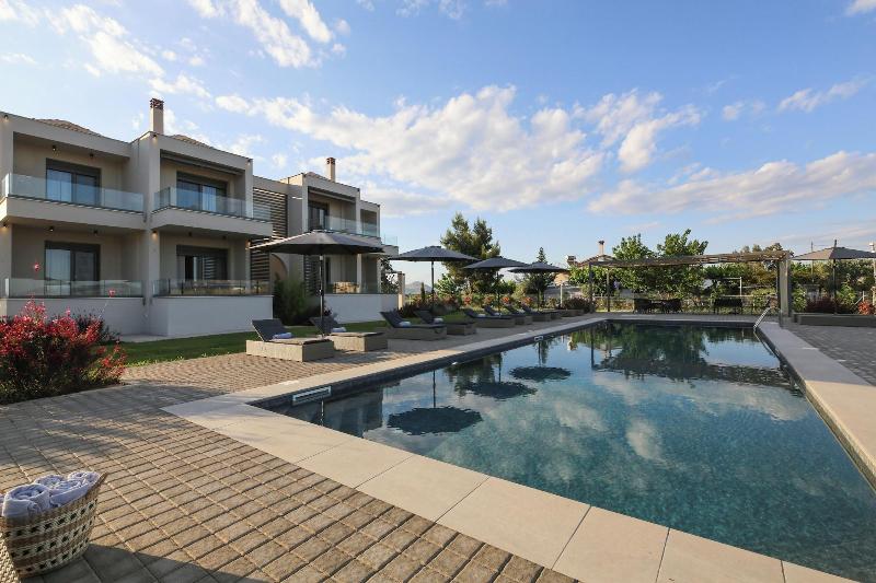 Almyres Luxurious Residences image