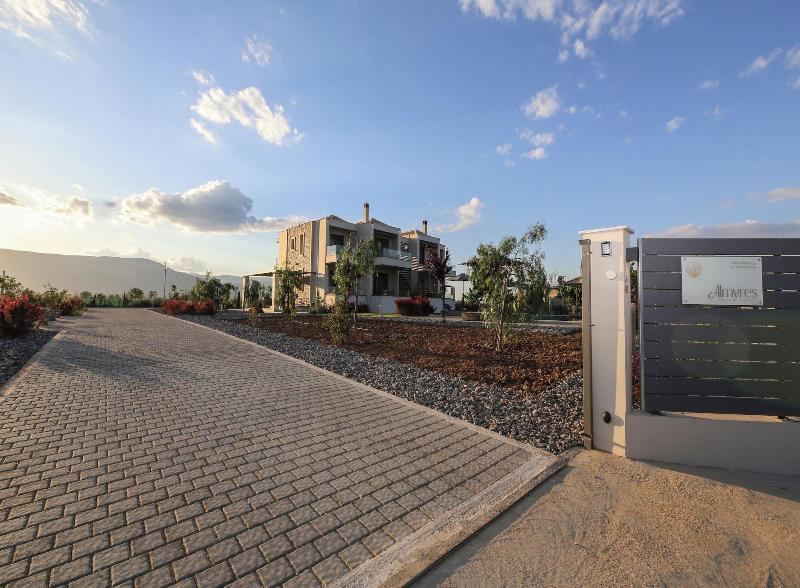 Almyres Luxurious Residences image