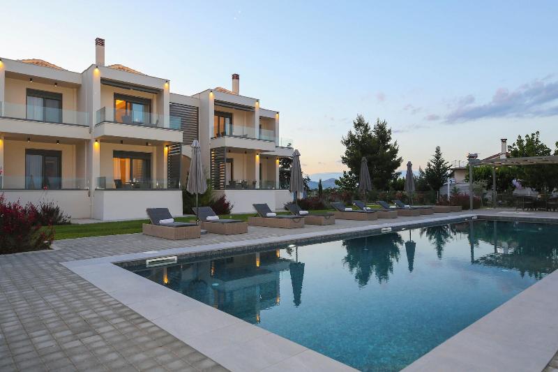 Almyres Luxurious Residences image