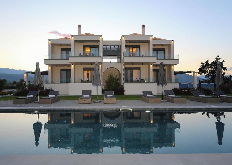 Almyres Luxurious Residences image