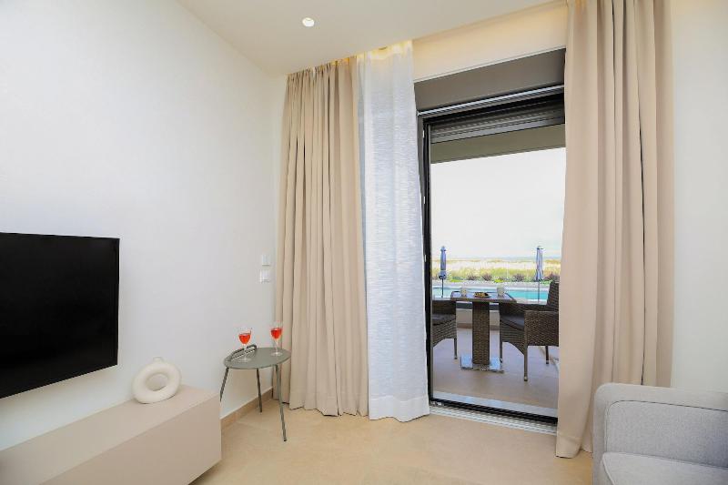 Almyres Luxurious Residences image