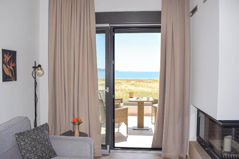 Almyres Luxurious Residences image