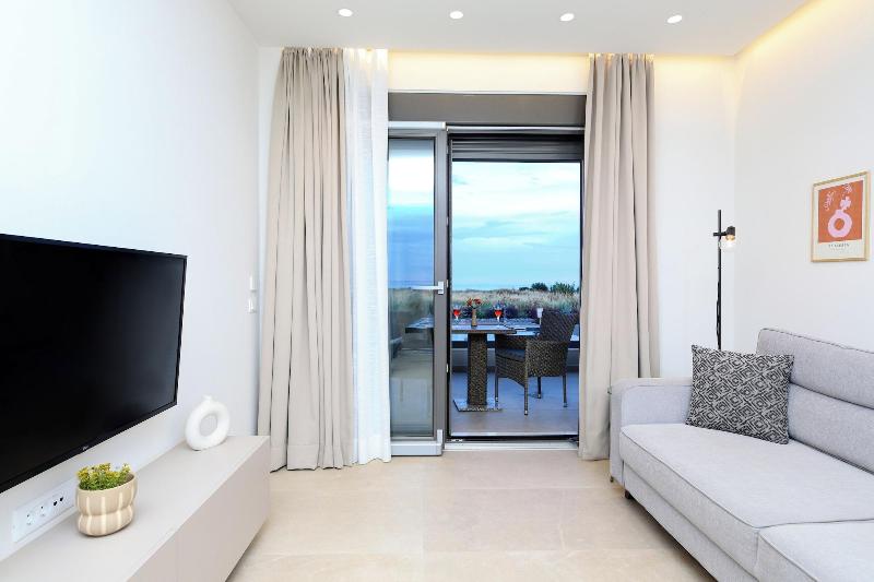 Almyres Luxurious Residences image