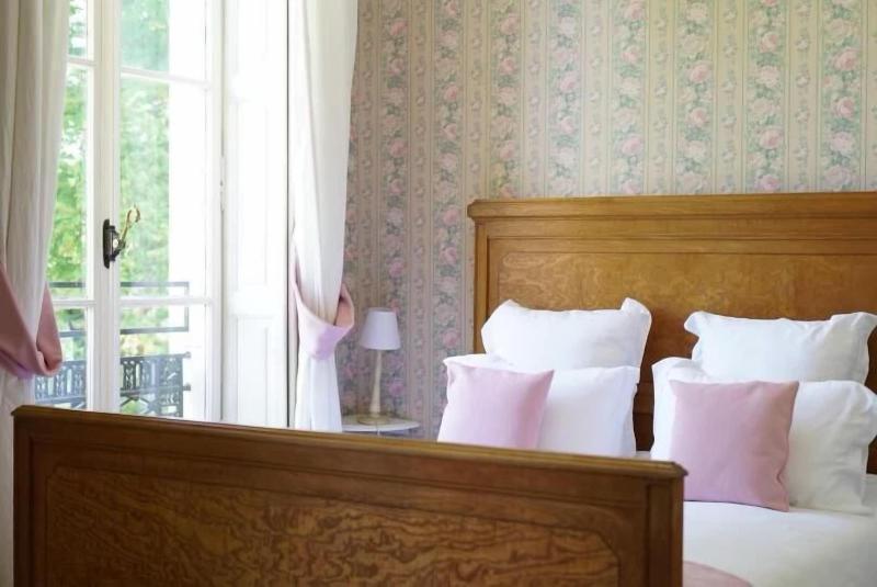Cha Teau De Saint Germain image