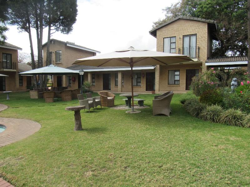 Hoyohoyo Chartwell Lodge image