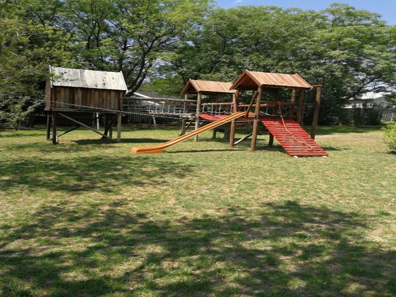 Hoyohoyo Chartwell Lodge image