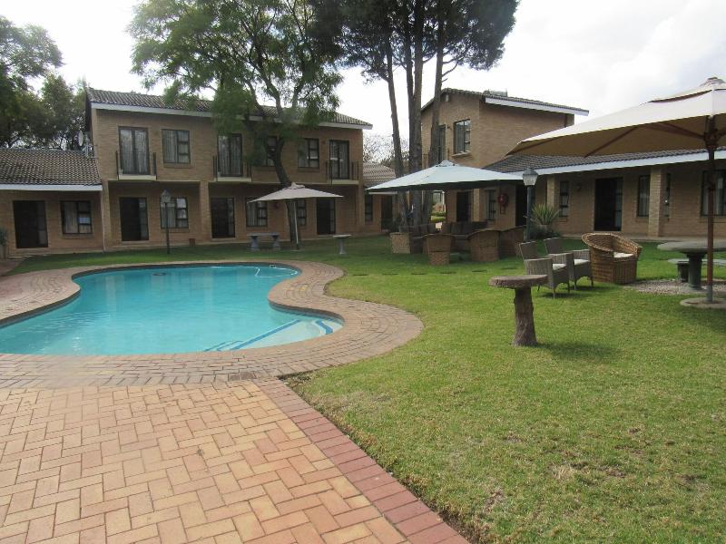 Hoyohoyo Chartwell Lodge image