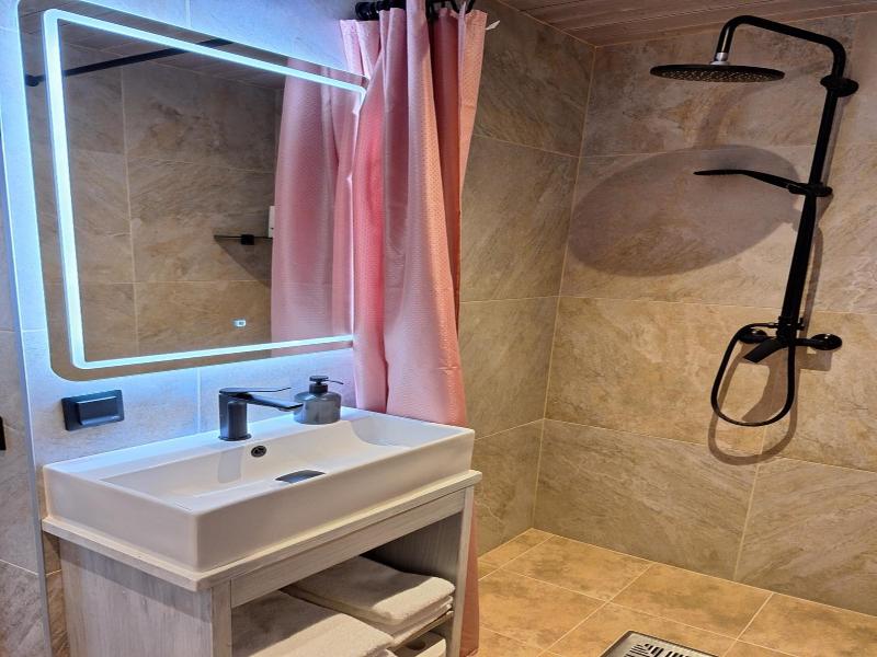 Kraavi Guest Hostel image