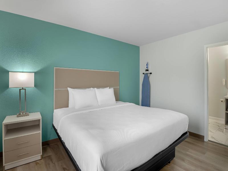 Mainstay Suites Chesapeake - Greenbrier image
