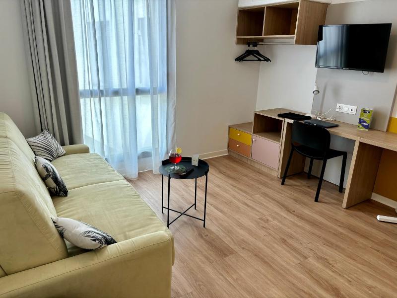 Apparthotel Le Hv B Toulon image