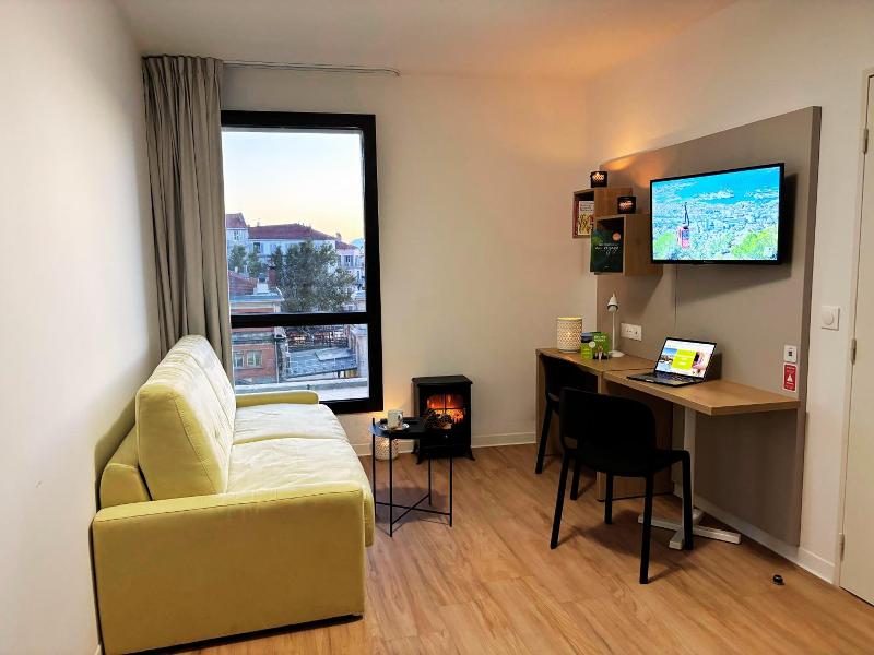 Apparthotel Le Hv B Toulon image